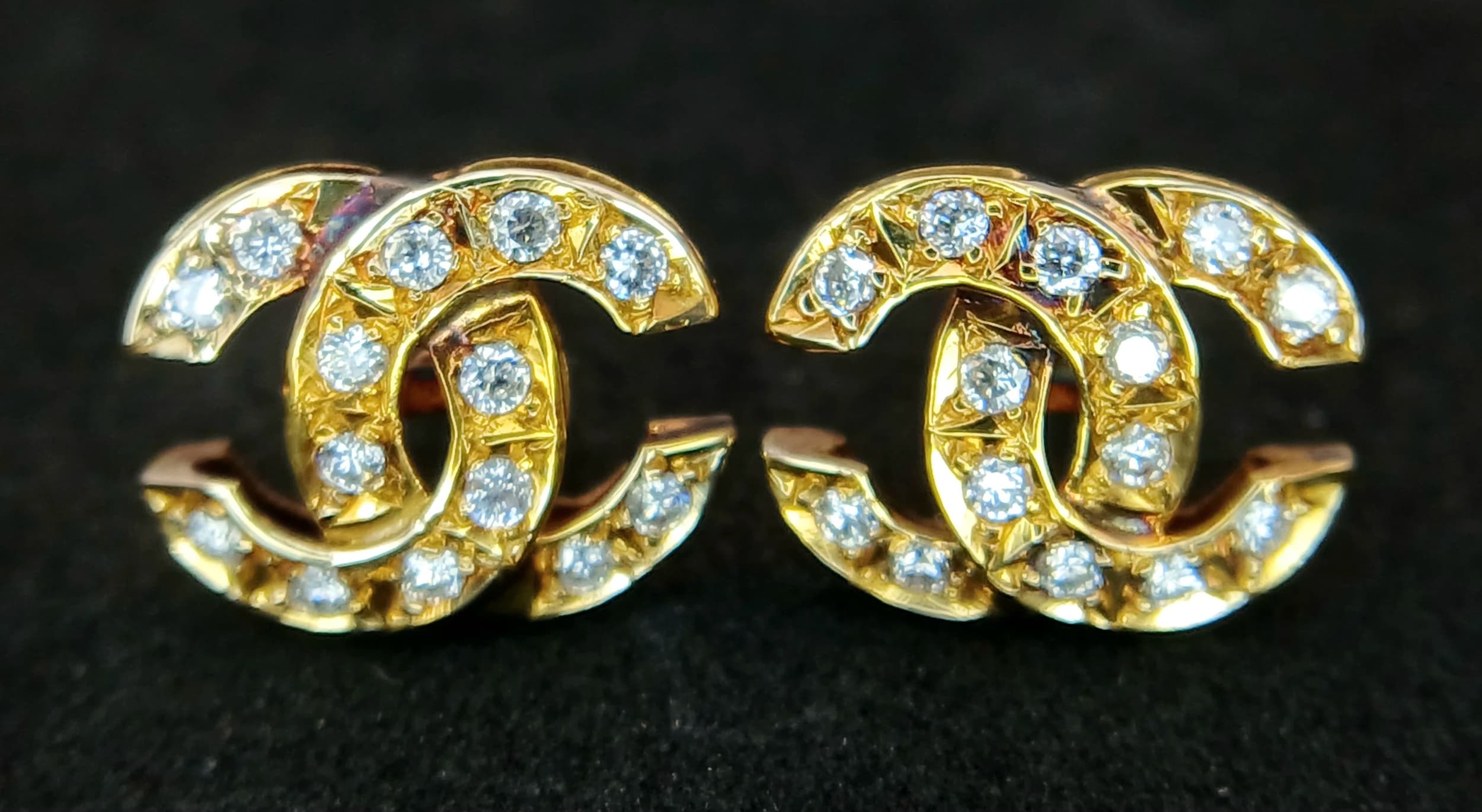 A Pair of 14K Yellow Gold, Diamond Set, Double CC, Stud Earrings. 2G. Needs Butterfly Backs. Sc 3052