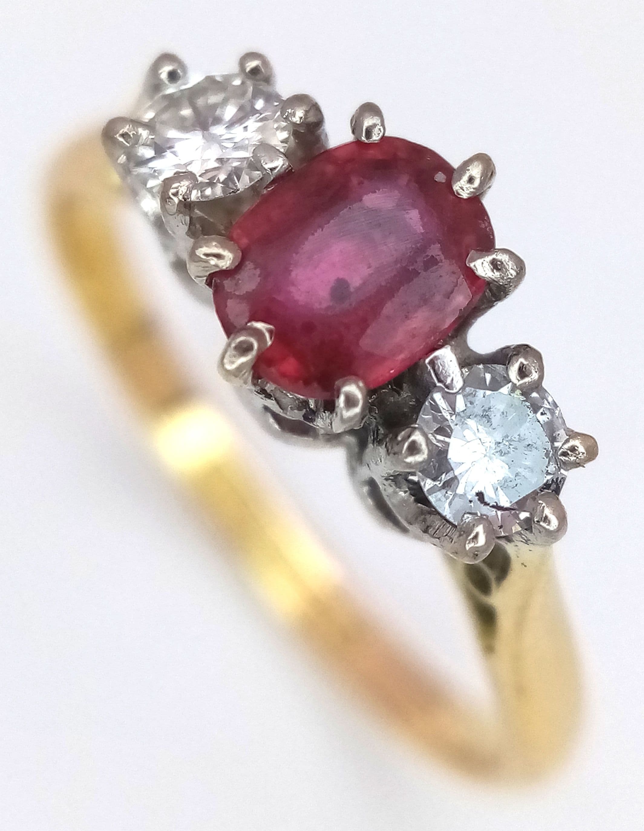 An 18K Yellow Gold And Platinum, Vintage, Diamond And Ruby, 3 Stone Ring. 0.30Ctw Diamonds And 0.25Ctw Ruby. 2.5G, Size K. Tan 3011