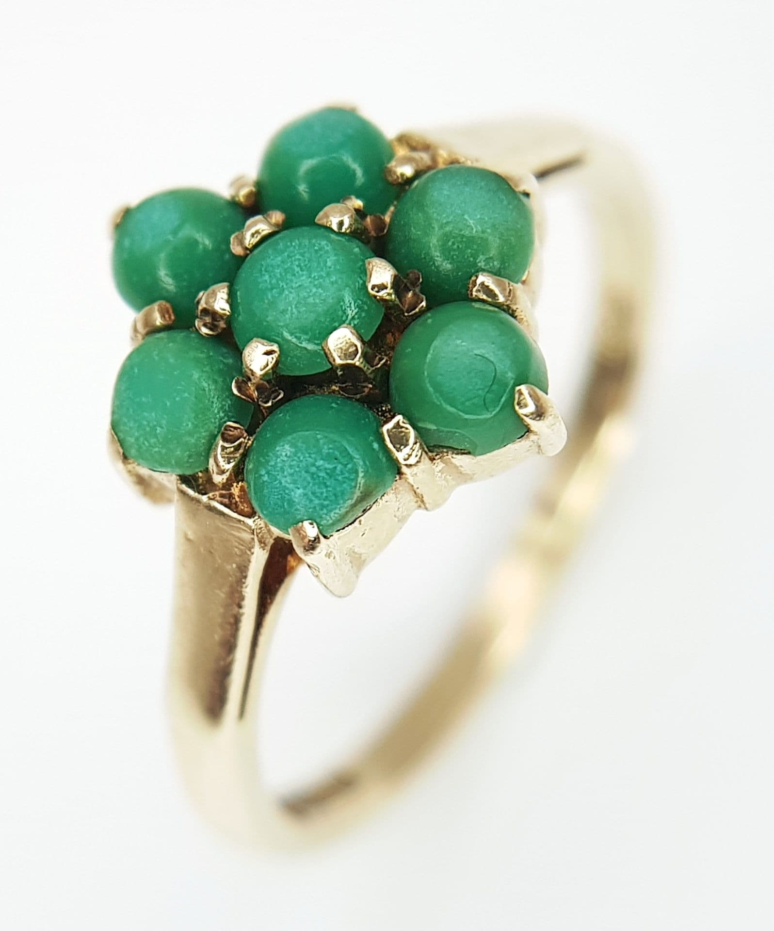 A 9K Yellow Gold, Turquoise Set, Cluster Ring. 2.2G, Size M. Sc 3005