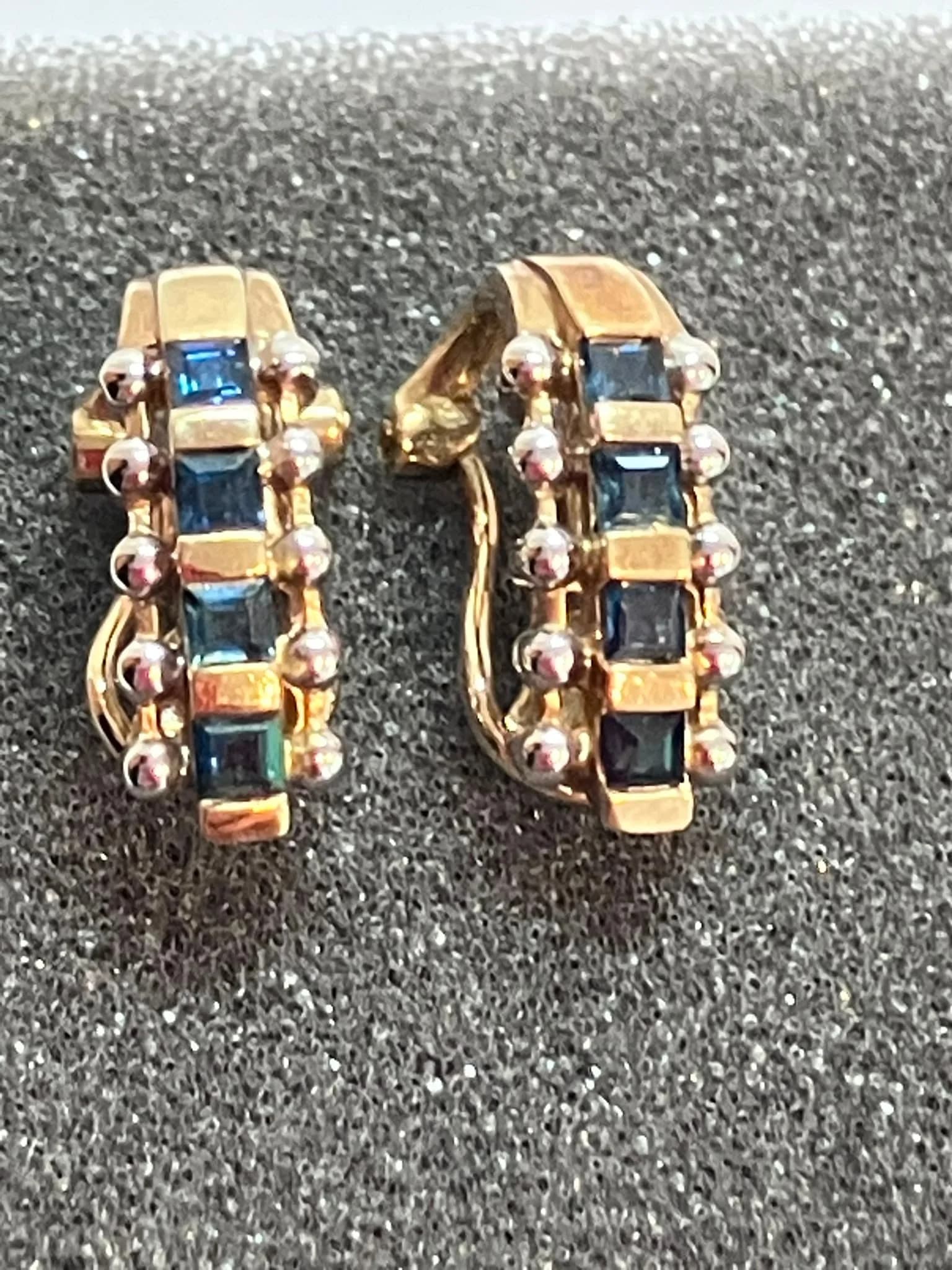 Pair of 9 CARAT GOLD EARRINGS set with AQUAMARINE. Full UK hallmark . Beautiful quality. 3.6 Grams. Please see pictures.