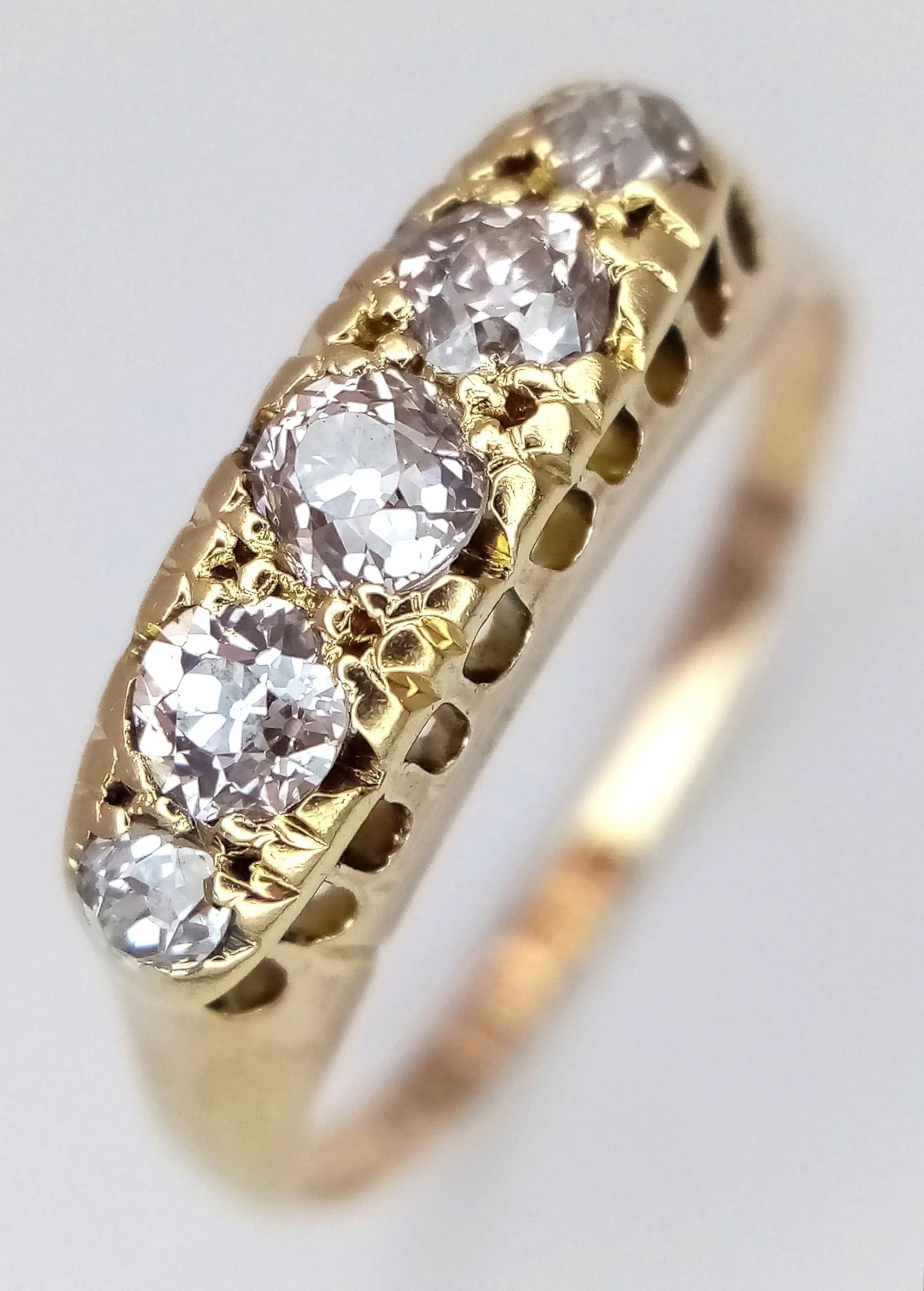 AN 18K YELLOW GOLD, ANTIQUE, OLD CUT DIAMOND, 5 STONE RING. HALLMARKED CHESTER 1903. 0.60CTW. 2.9G, SIZE N. SC 5118