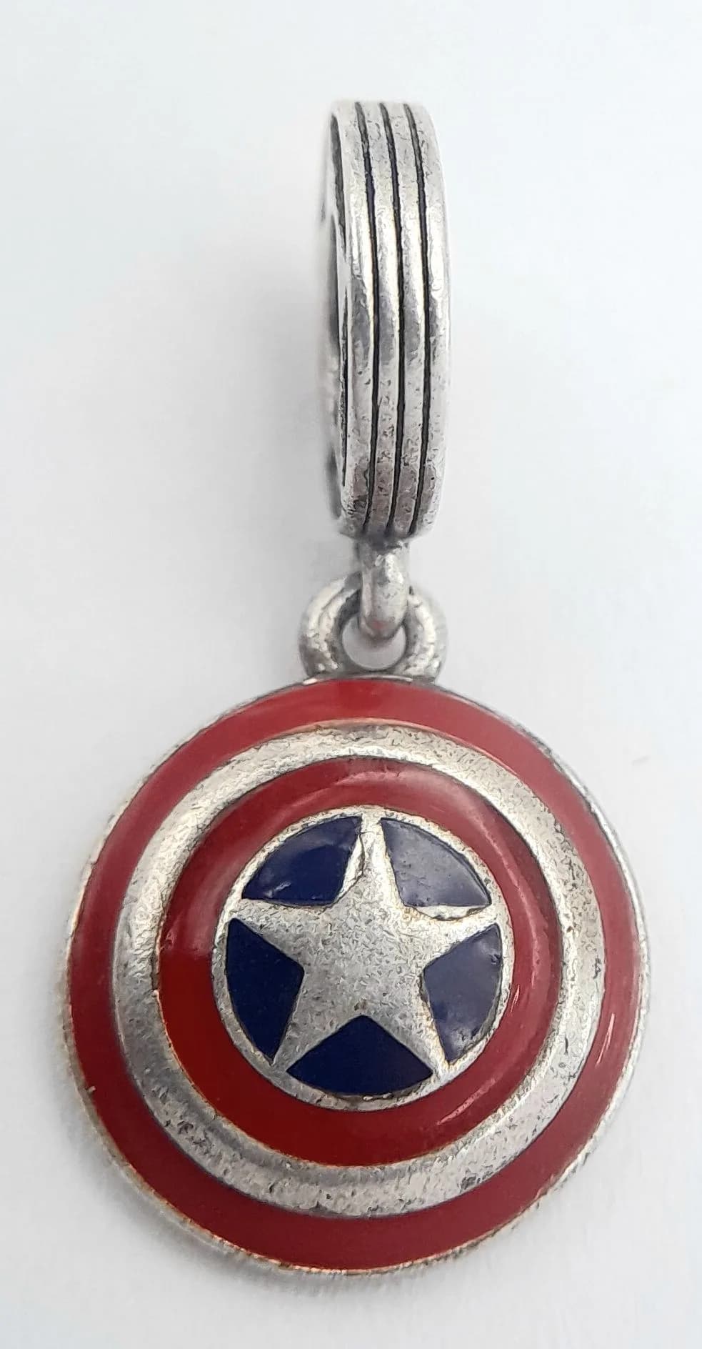 A GENUINE, PANDORA, STERLING SILVER, MARVEL, CAPTAIN AMERICA SHIELD CHARM. 2.4G. SC 5144
