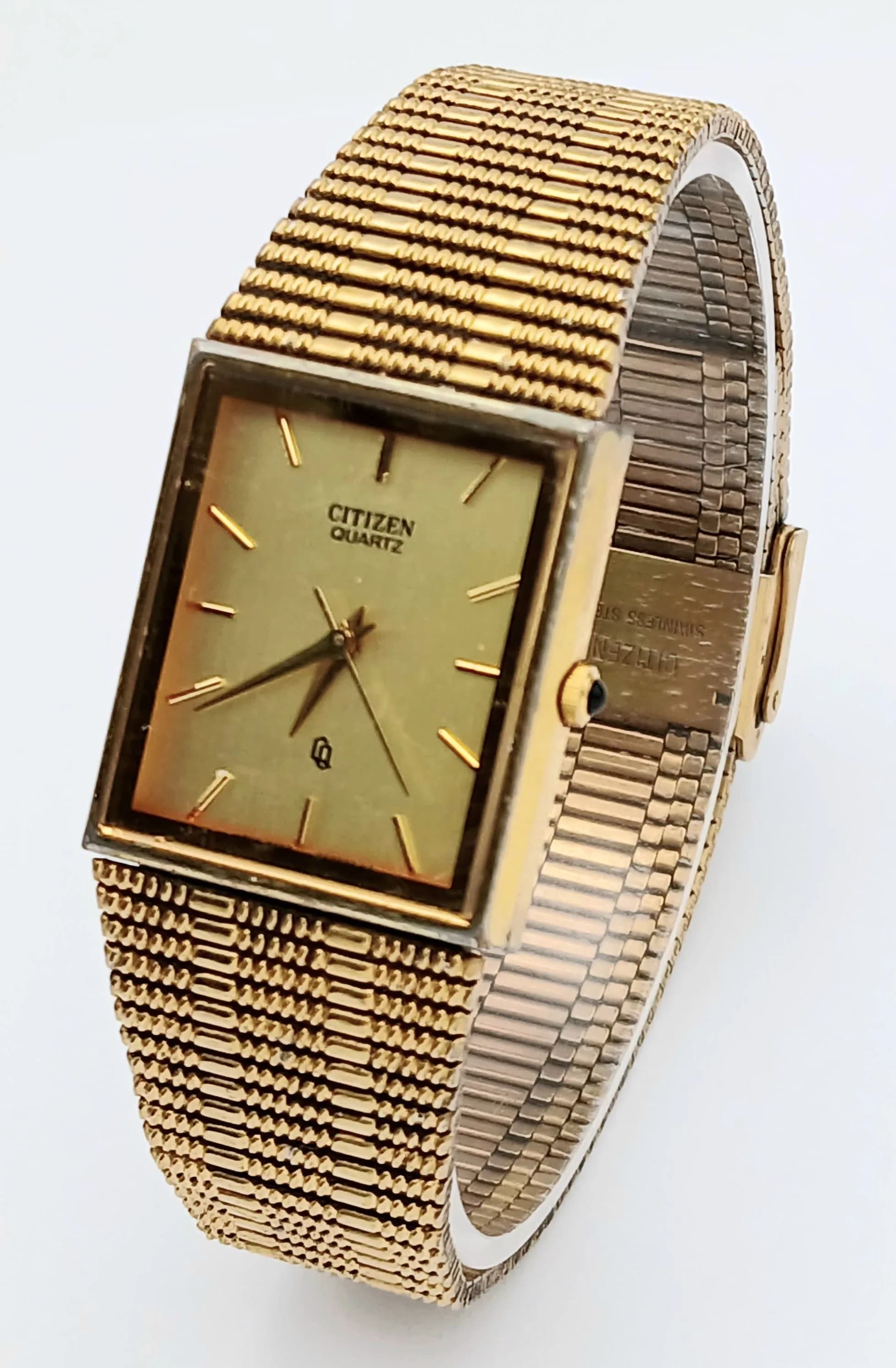 A CITIZEN, GOLD TONE, GENTS, BRACELET WATCH. CHAMPAGNE DIAL. IN WORKING ORDER. S/A 1683 - 2