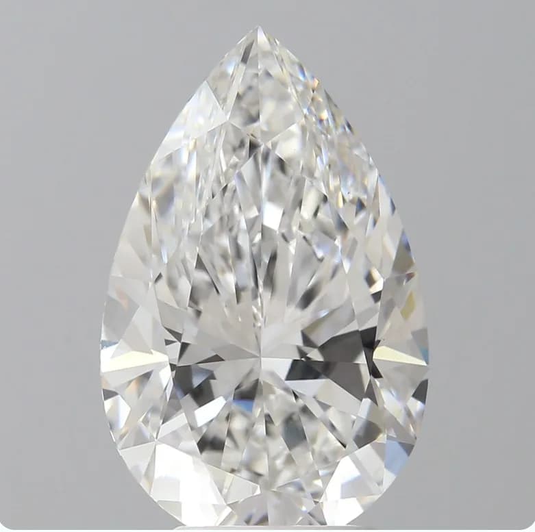 A 4.08Ct Pear Shape Lab-Grown Diamond. Color D, clarity VS1. IGI certified. Cert no: LG757533428. Measurements: 14.06X8.92X5.63