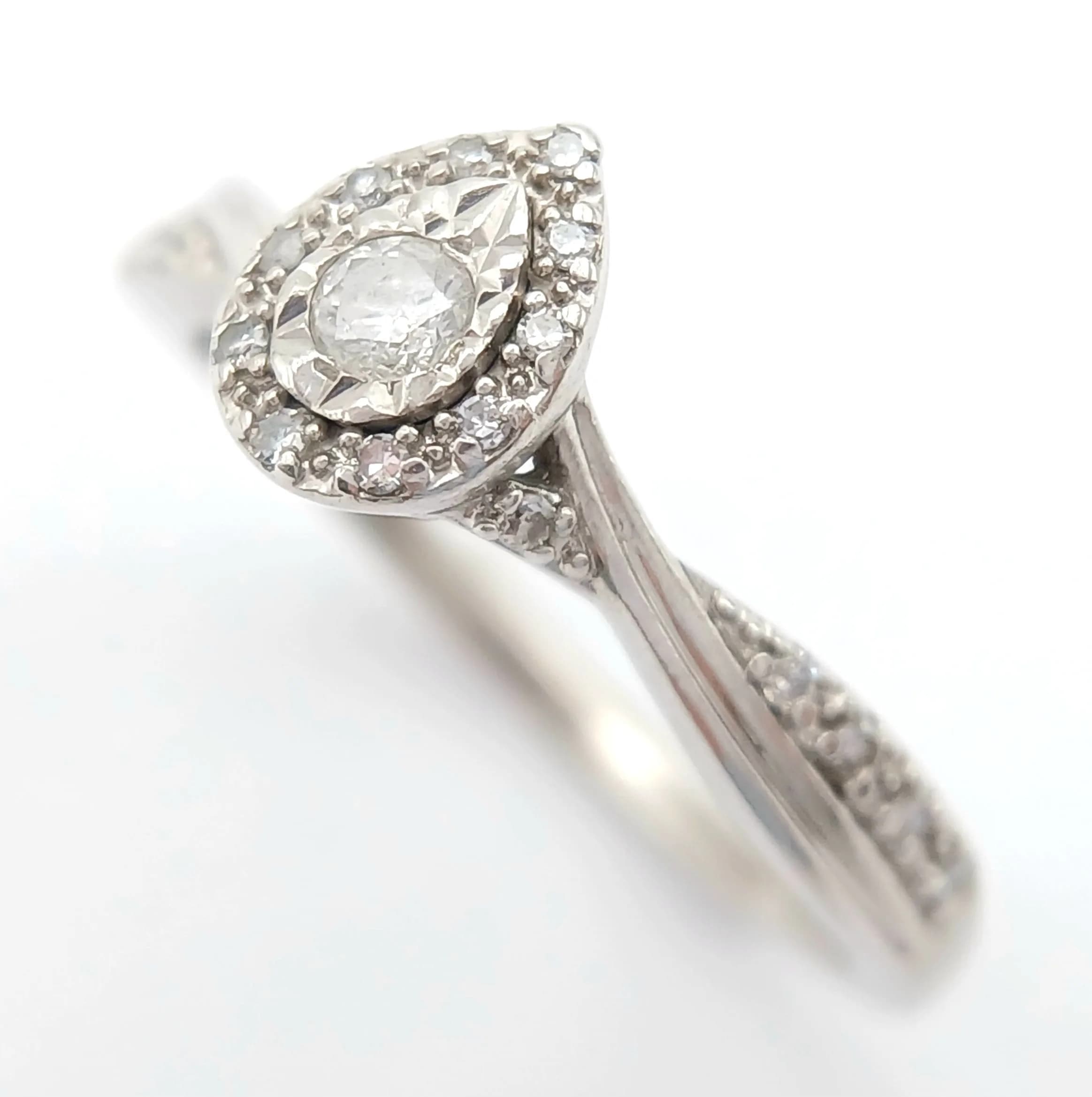 A 9K White Gold, Diamond Set, Pear Shaped Cluster Ring. 2.4G, Size N. Sc 4029