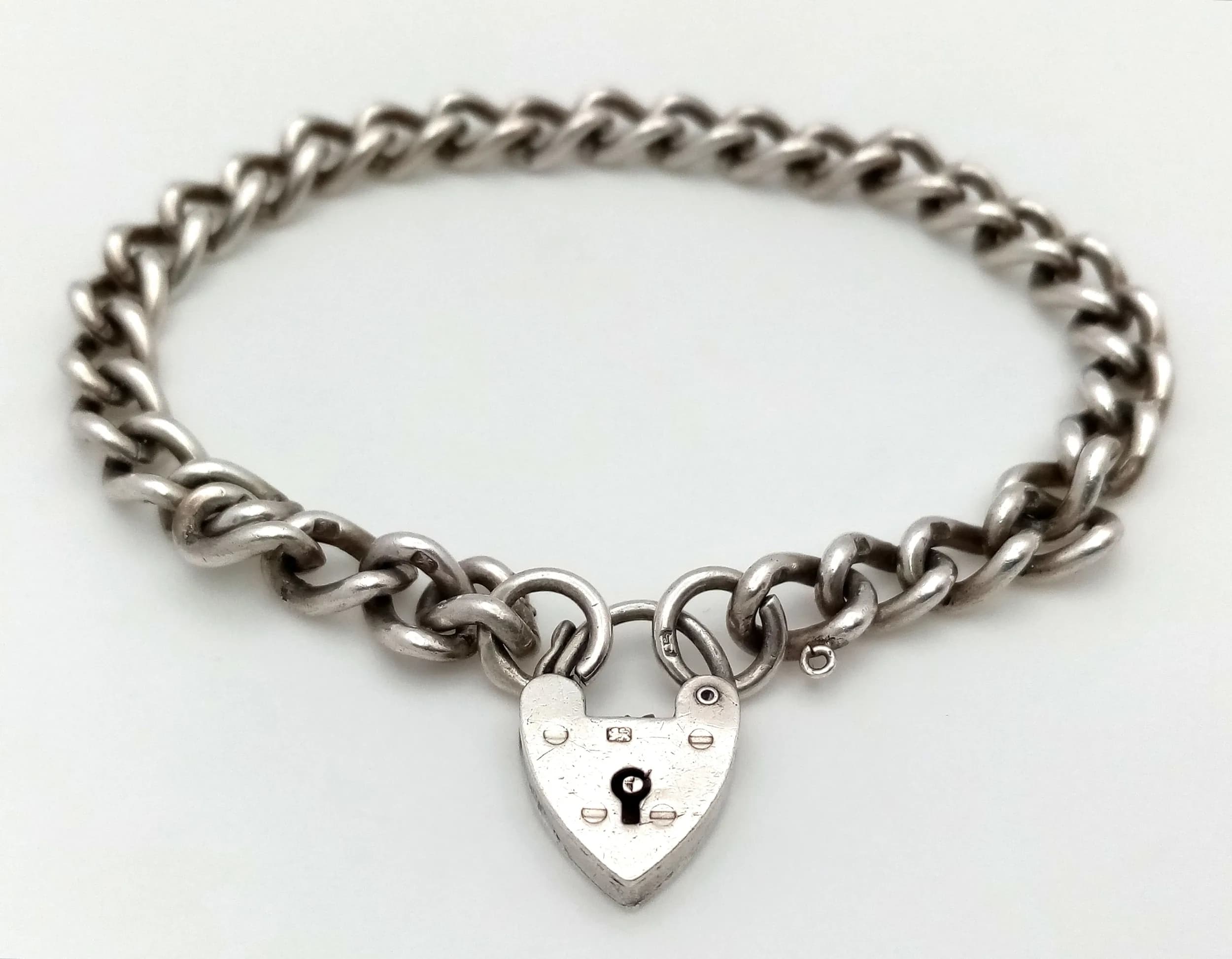 Vintage SOLID SILVER CHAIN LINK BRACELET with PADLOCK FASTENING. Full UK hallmark. 19 cm.