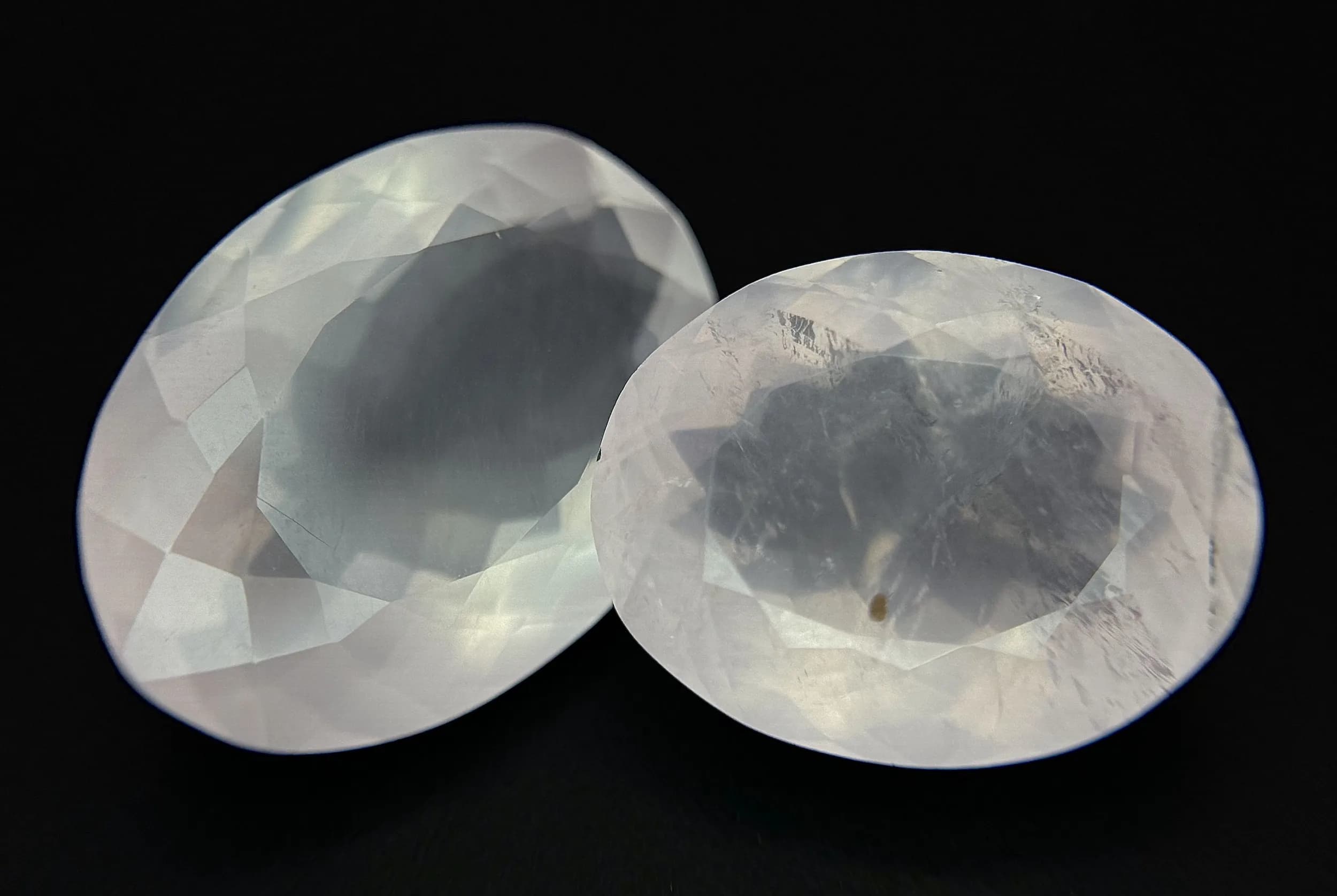 A 26ct Faceted Rose Quartz Gemstone Lot of Two Pieces. Oval Shapes. VC98.