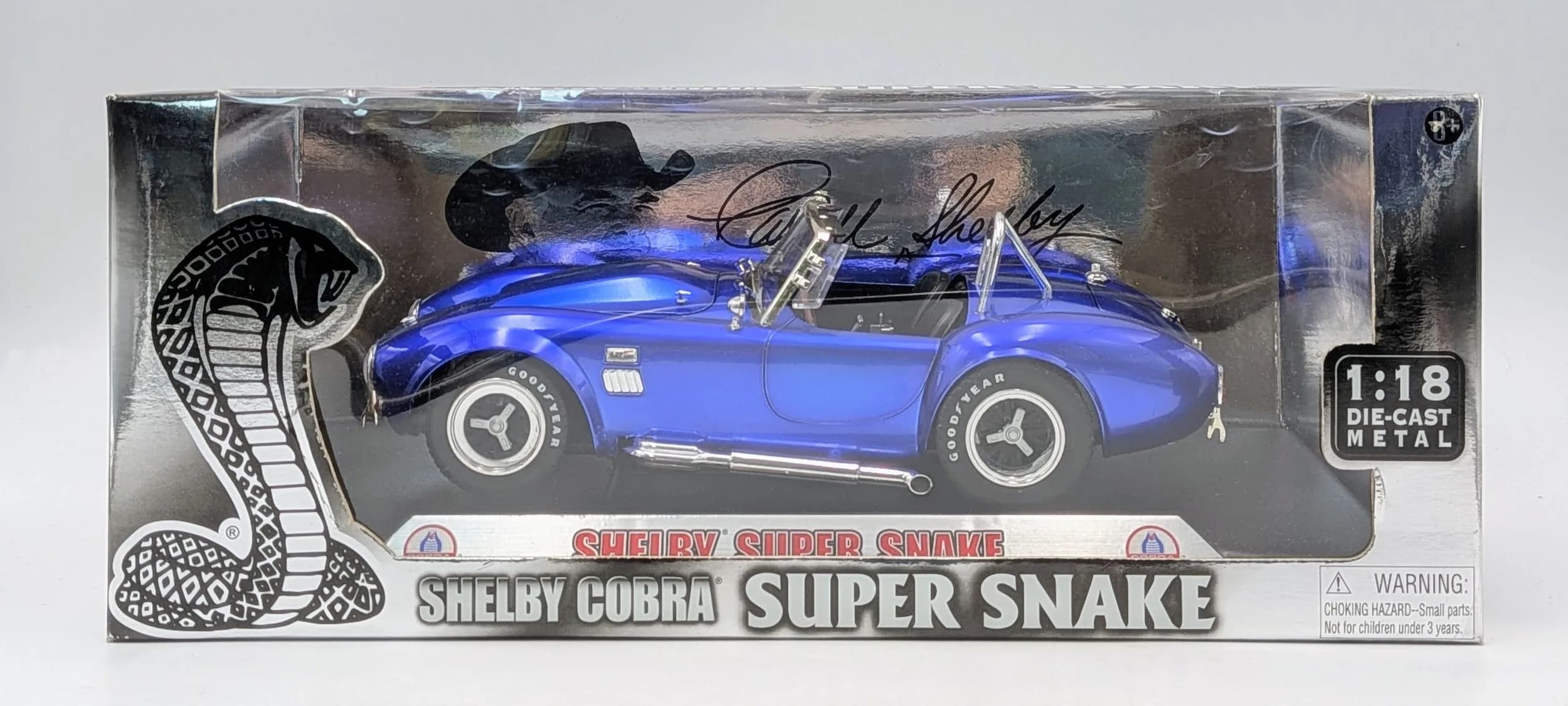 A 1/18th scale Shelby Cobra 'Super Snake' by Shelby Collectables. In good condition.