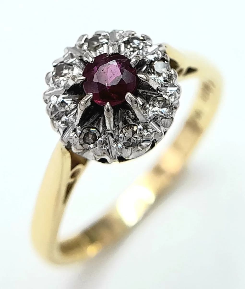 Vintage 18 CARAT GOLD DIAMOND and RUBY RING. Full UK hallmark. 3.9 Grams. Size M 1/2 - N.