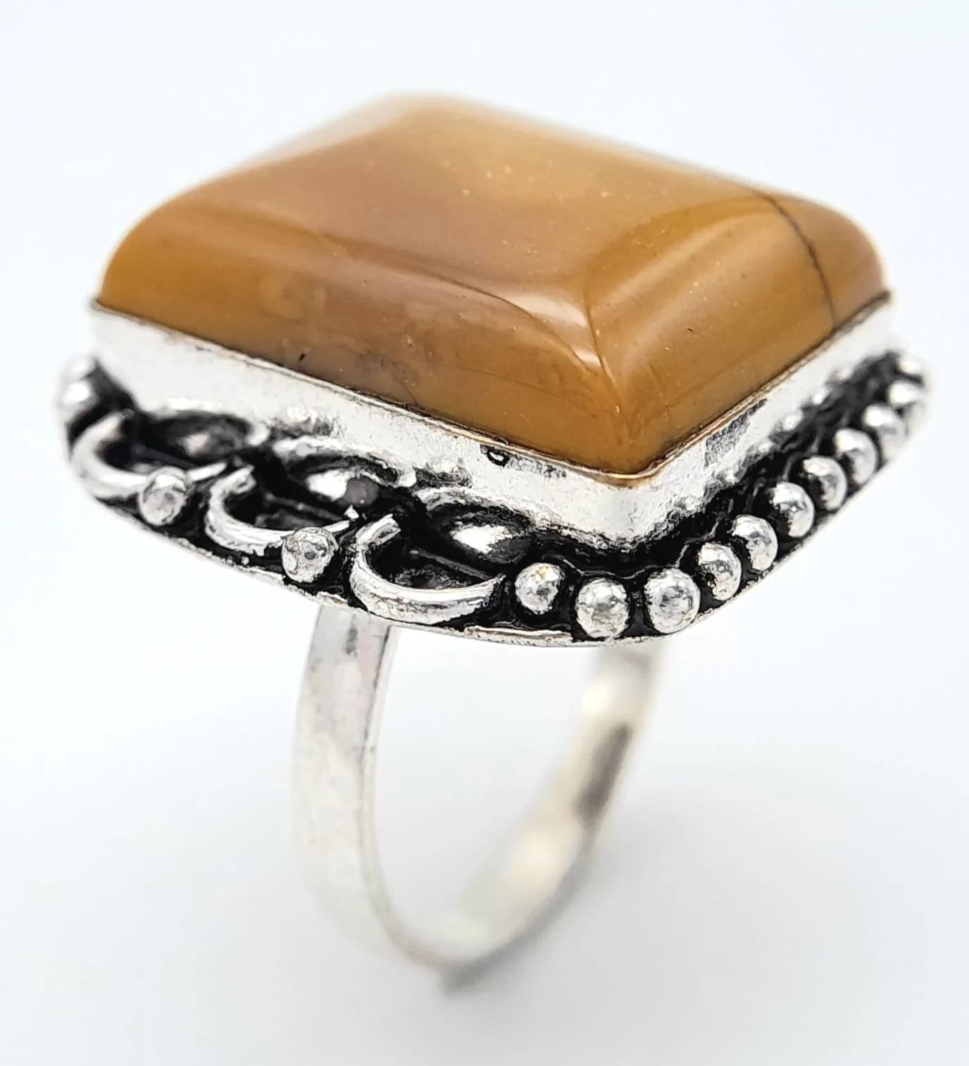 Vintage SILVER RING with Large HEALING ‘MOOKAITE JASPER’ GEMSTONE Mounted to top. Size P - P 1/2.
