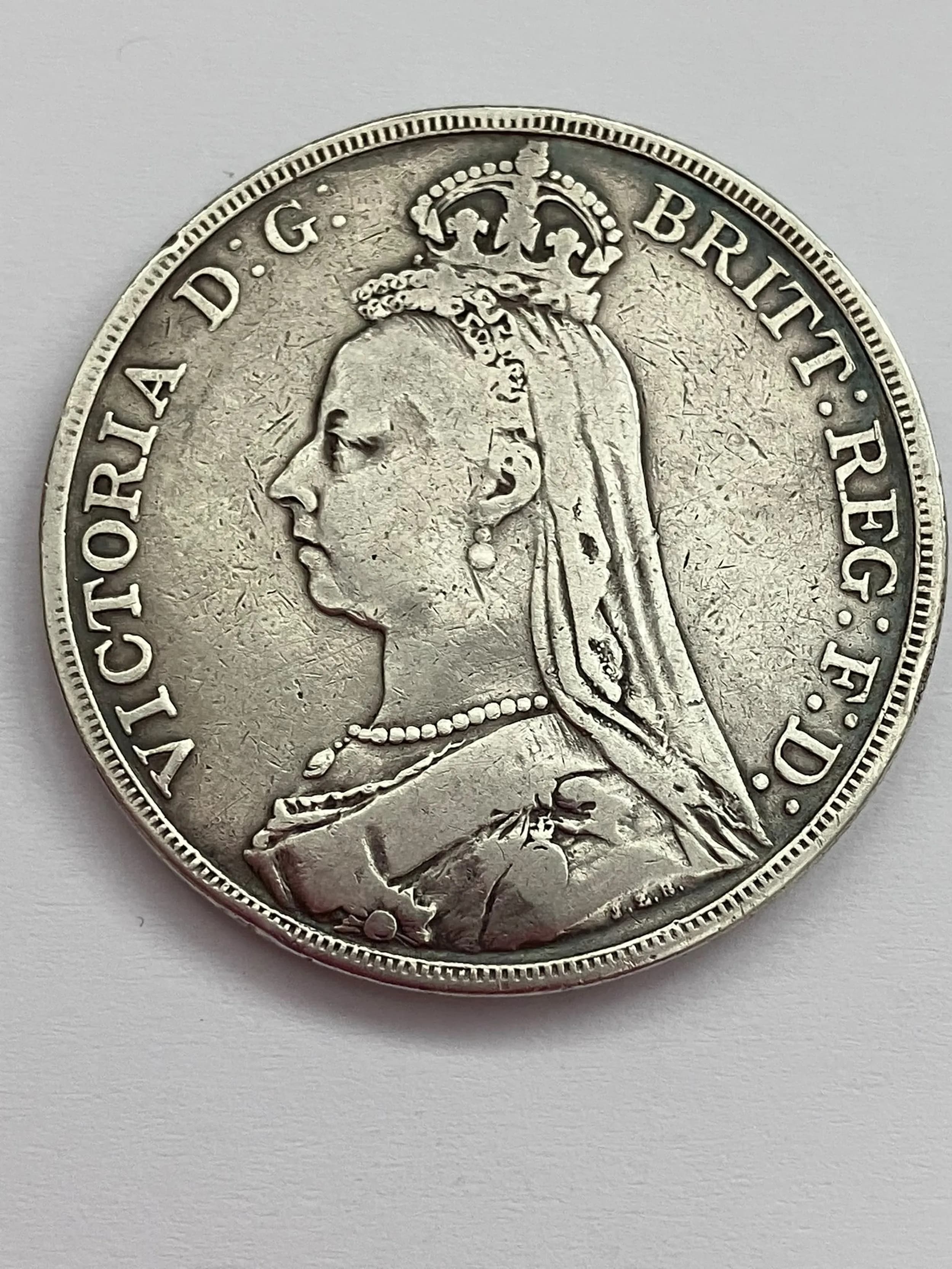 1891 SILVER CROWN coin. Very fine/extra fine condition. Please see pictures.