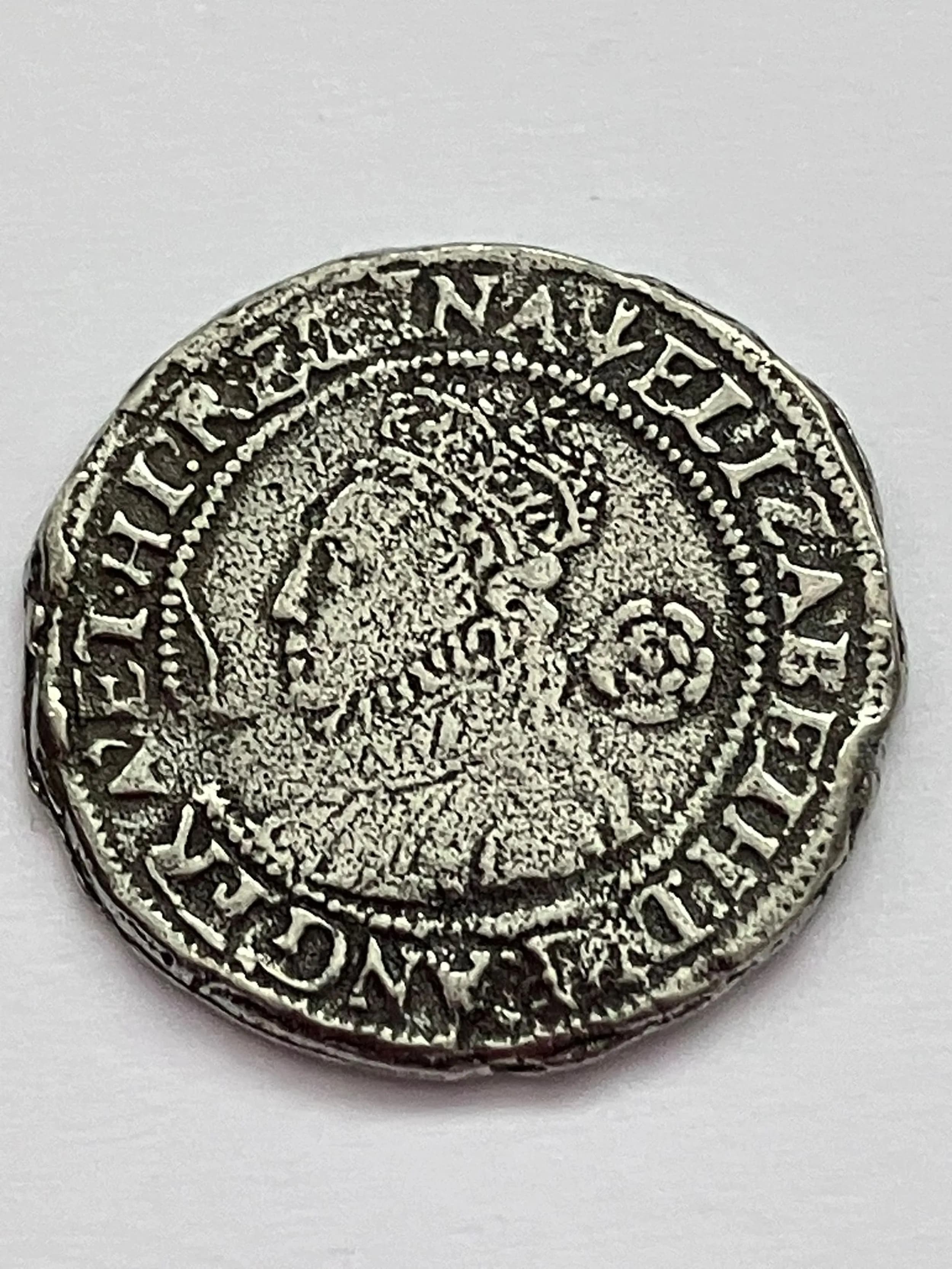1562 ELIZABETH I SILVER SIXPENCE coin. Very fine condition. Clear Portrait and Tudor Rose. Please see pictures.