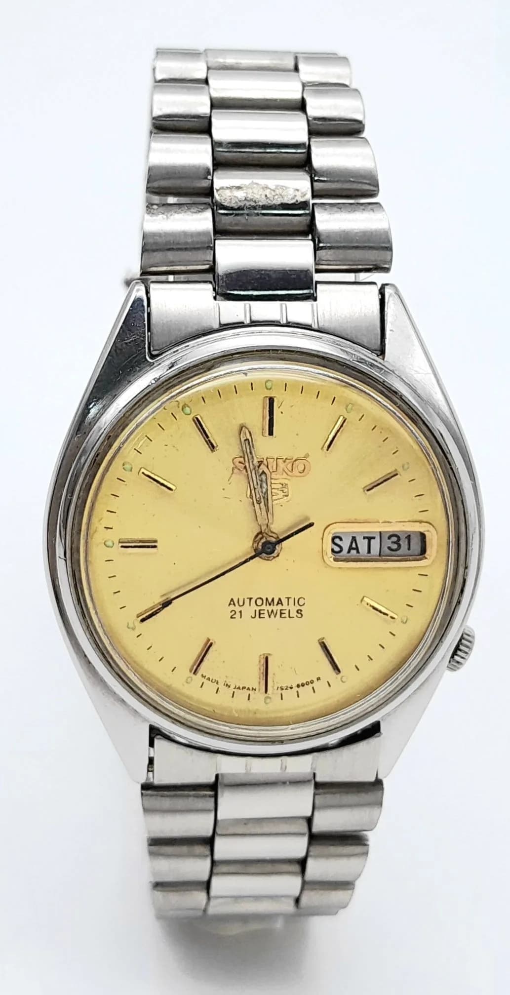 Gentleman’s Vintage SEIKO 5 AUTOMATIC WRISTWATCH. 21 Jewels. Day/Date Model 6309–570A. Please see pictures.