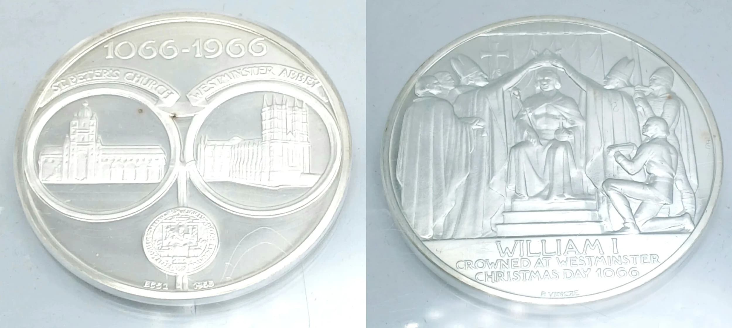 A Rare Slabbed Mint Condition Fine Silver Britannia Commemorative Society ‘William I’ Medal. 41 grams 999 Fine Silver.