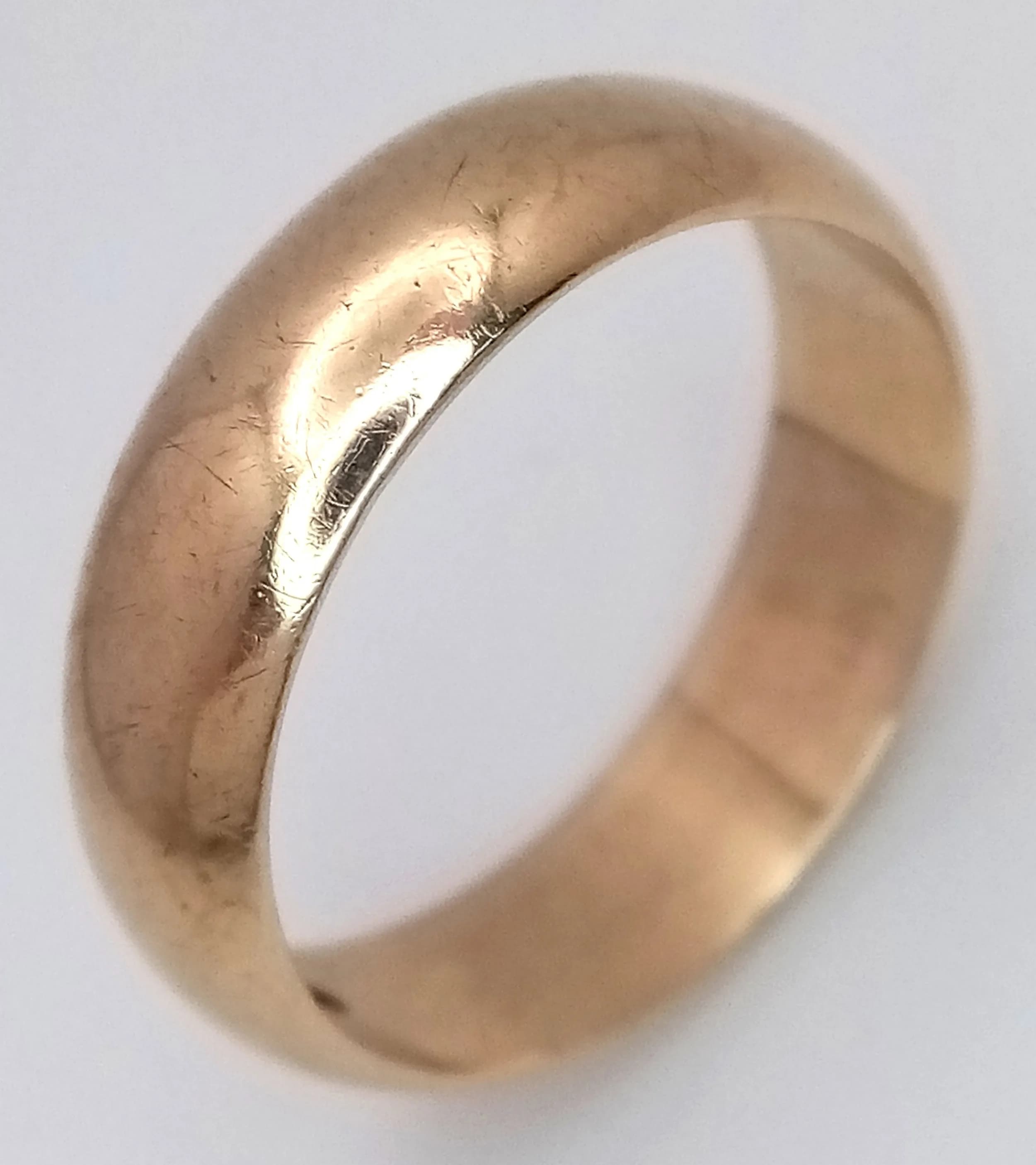 A Vintage 9K Yellow Gold Band Ring. 6mm width. 4.75g.
