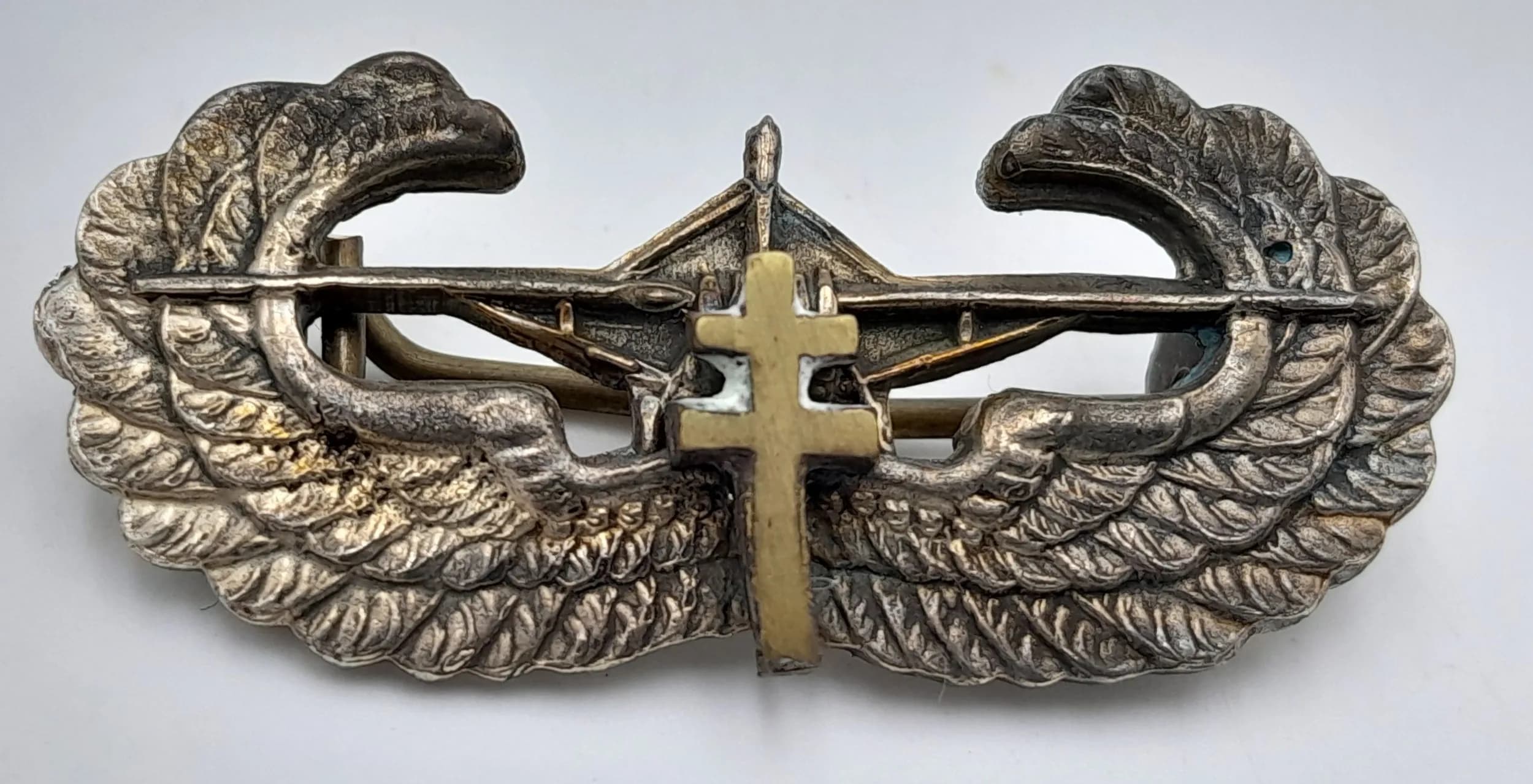 WW2 US Glider Troops Wings with Free French Cross of Lorraine soldiered on the front.