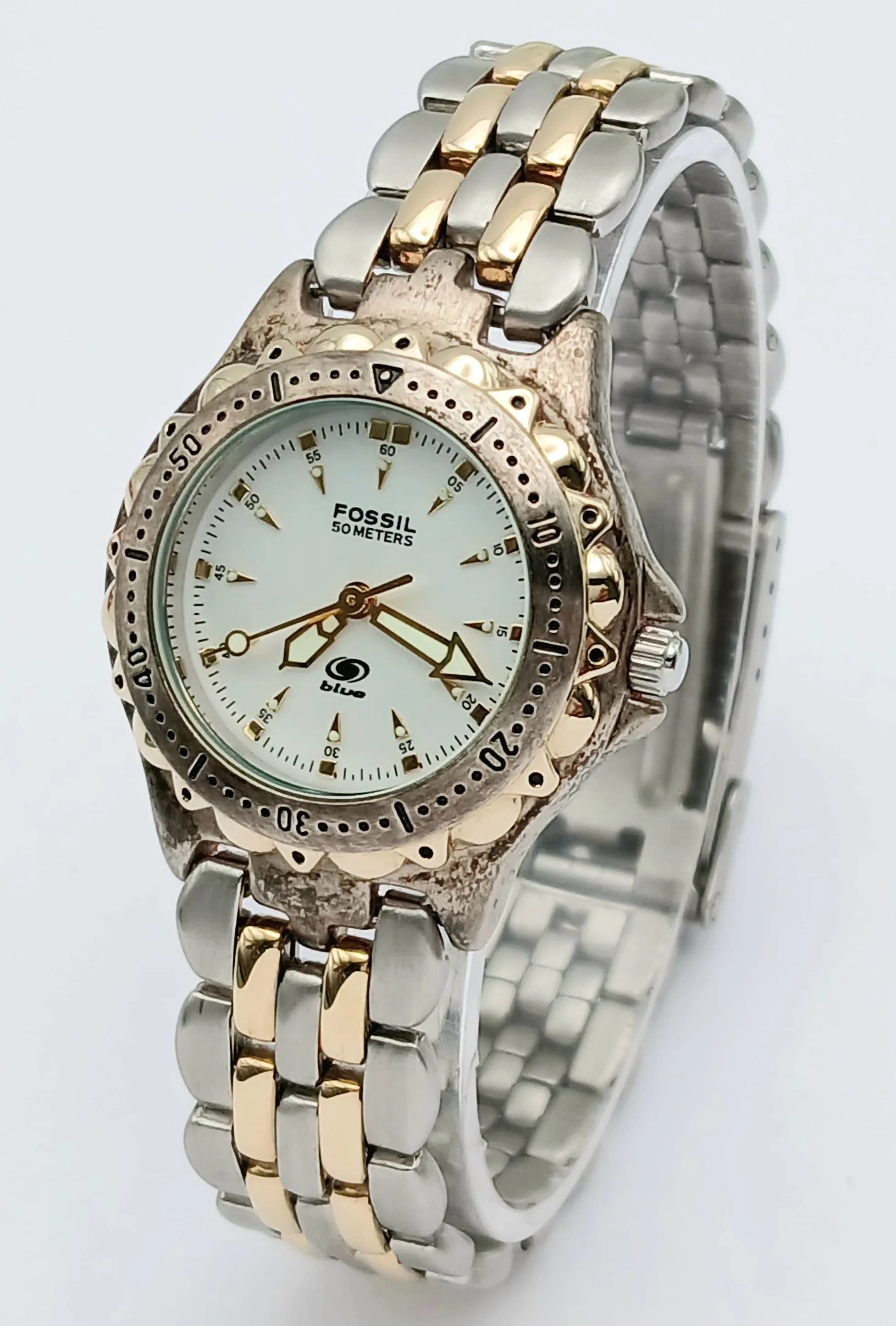 Ladies FOSSIL WRISTWATCH. ‘BLUE’ MODEL. Quartz Movement. Full working order. New battery recently fitted. Excellent condition, please see pictures.