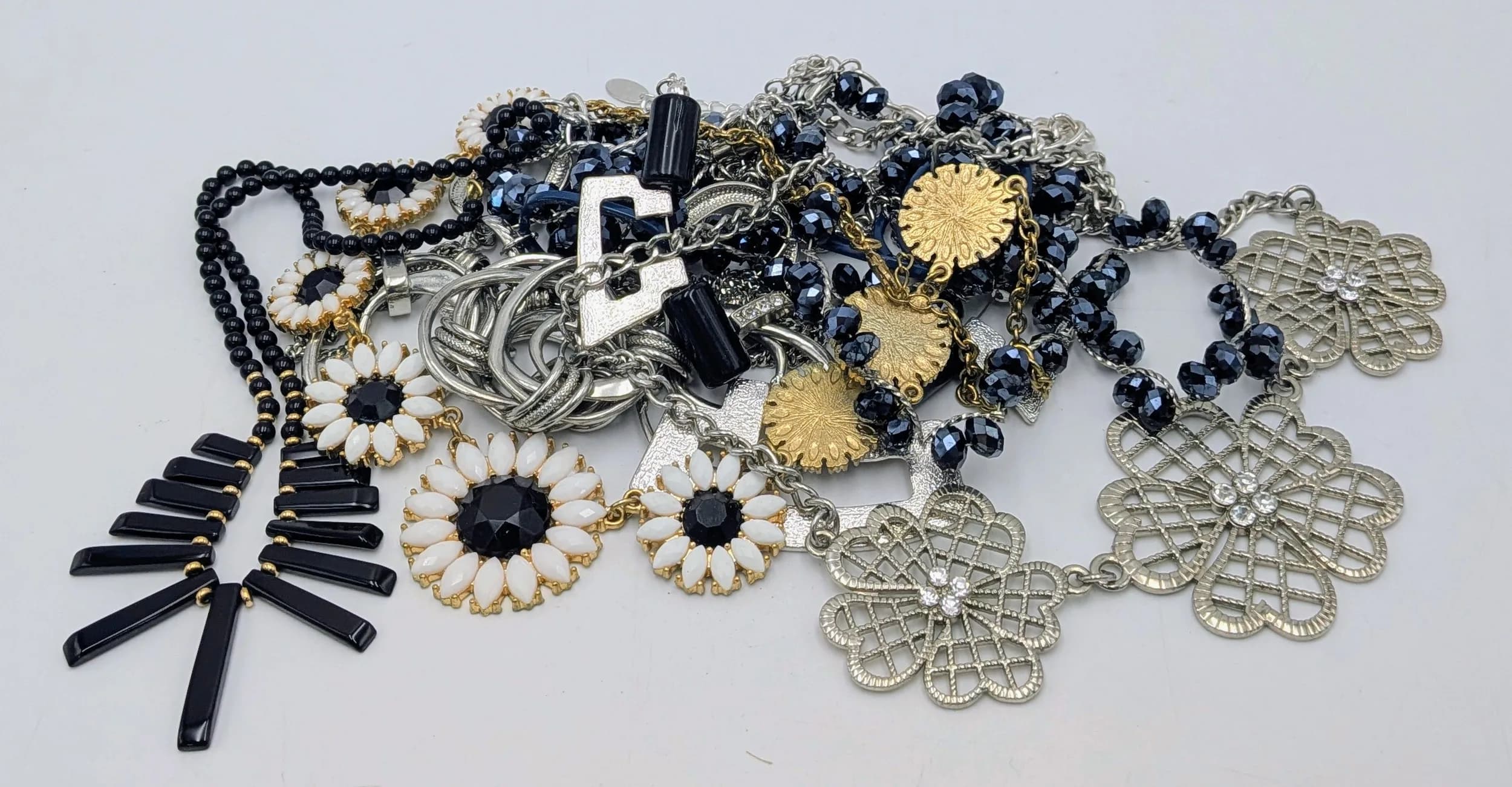A selection of Better Quality NECKLACES to include Marks & Spencer . Please see all pictures.