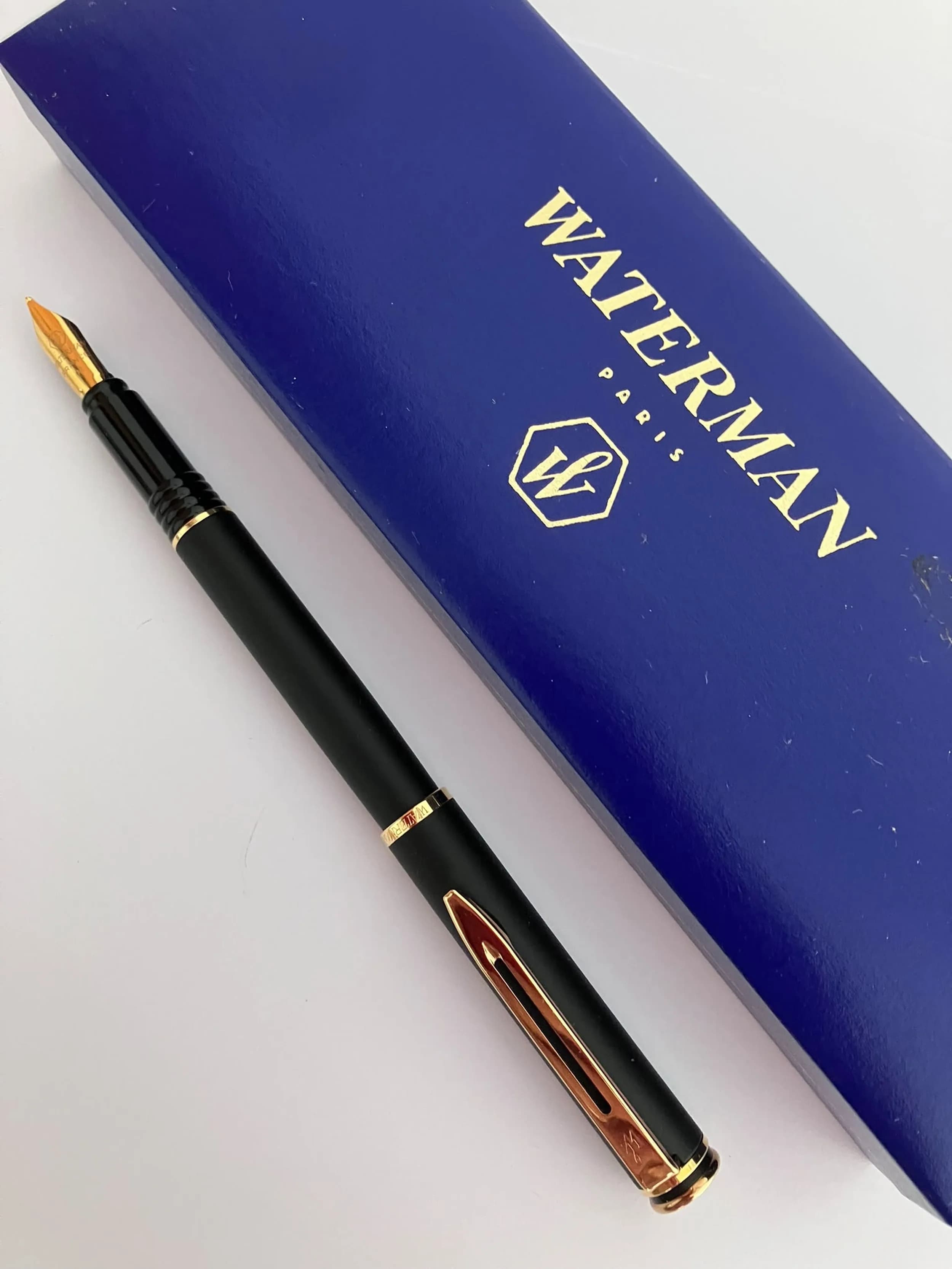WATERMAN of PARIS FOUNTAIN PEN. Finished in Black and Gold. Condition as new and unused. Complete with original case. Please see pictures.
