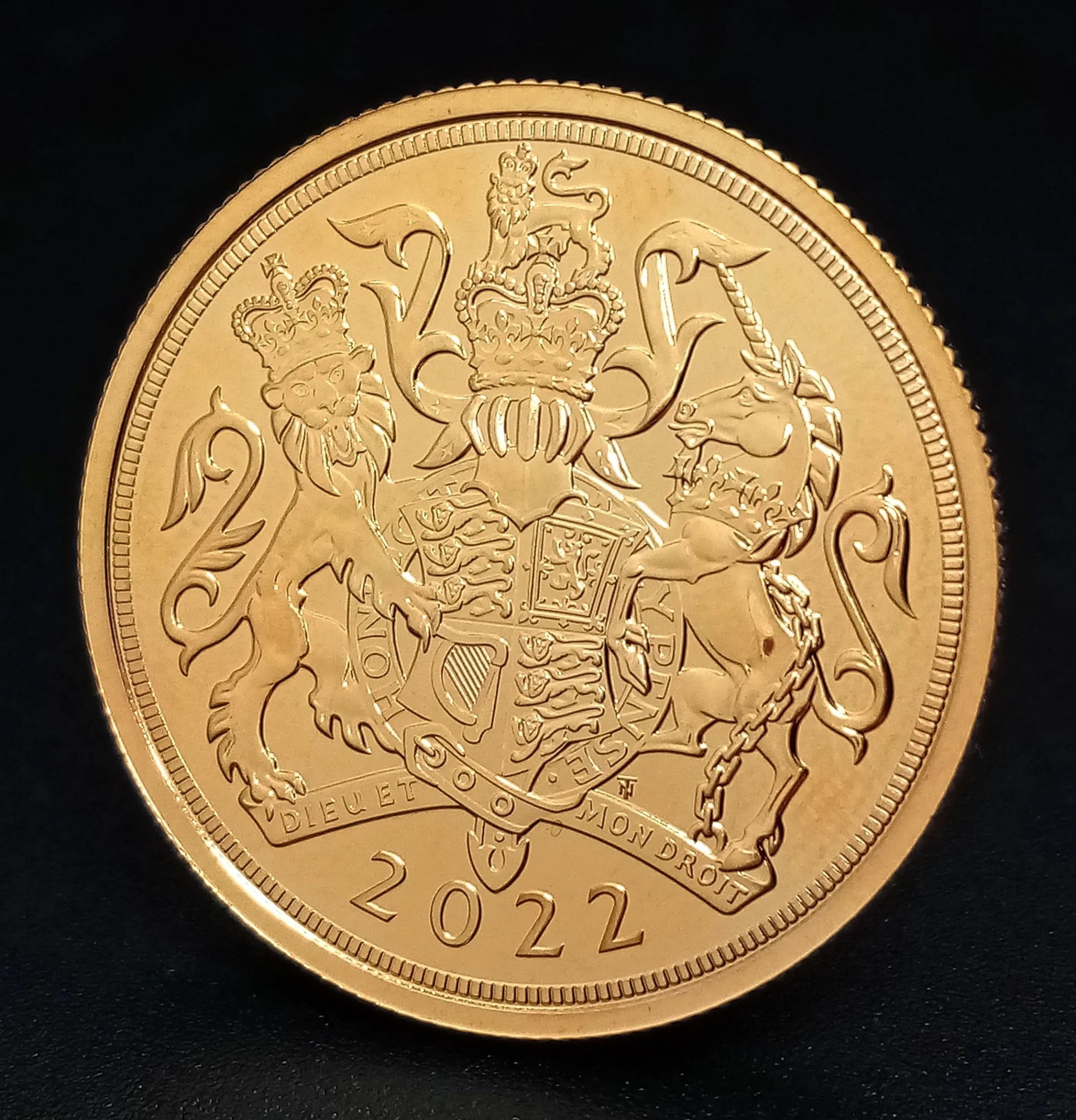 A Proof Condition 2022 Queen Elizabeth II, Jubilee Double Sovereign Coin. Proof condition. 22k Gold. 15.98g.