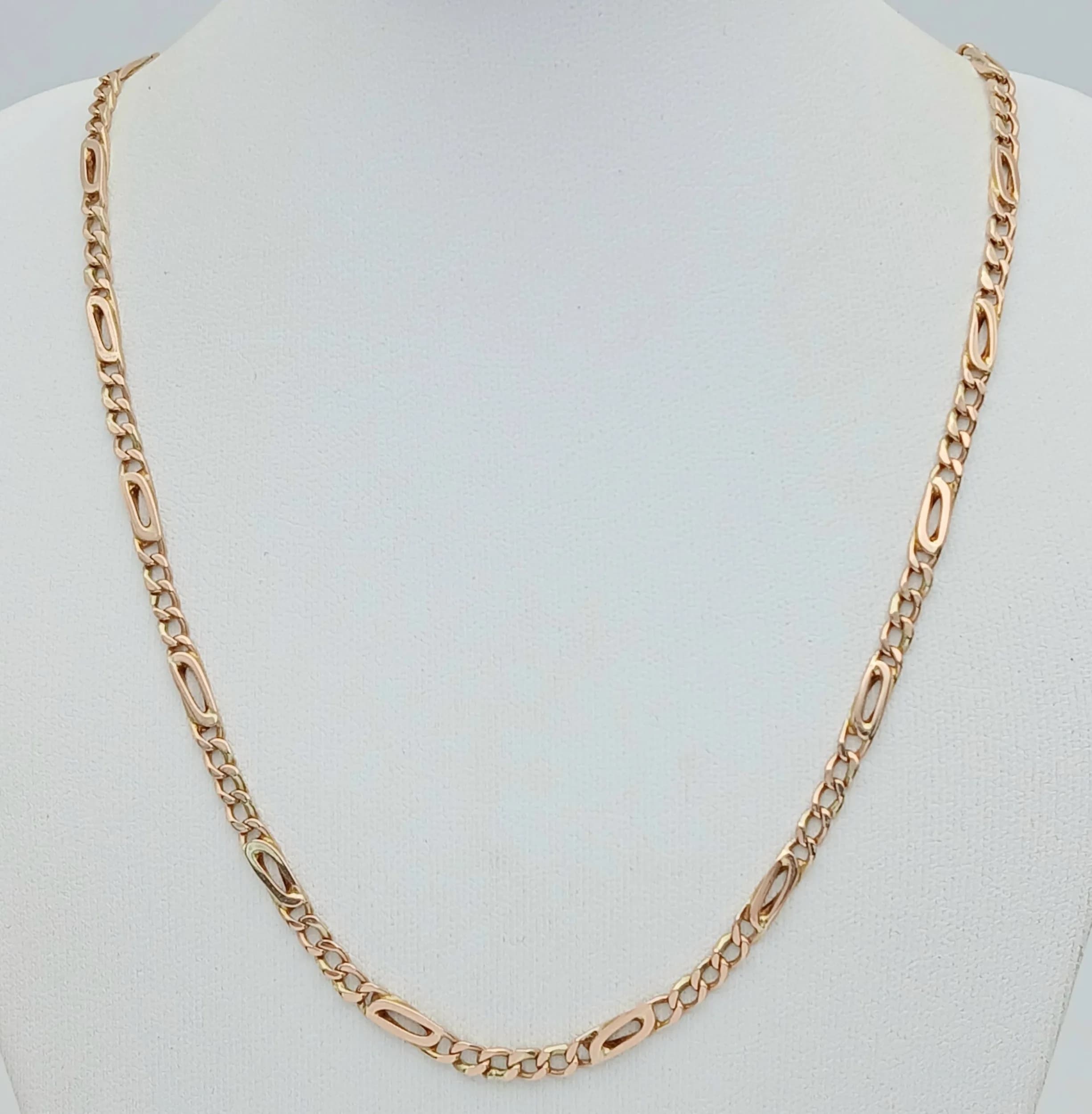 A 9K Yellow Gold Figaro Link Necklace. 46cm. 12.48g.