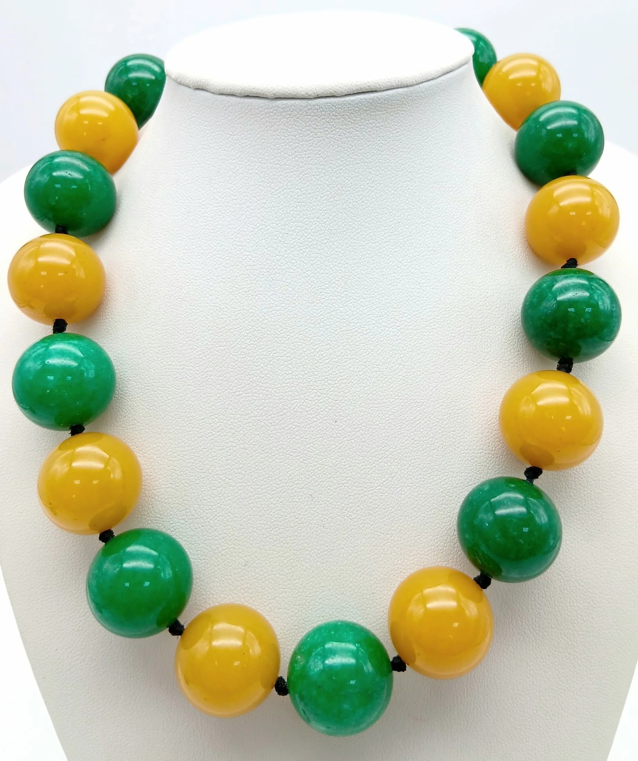 A Gorgeous Yellow Topaz and Green Jade Statement Necklace. Large 20mm Jade and topaz beads. 44cm length.