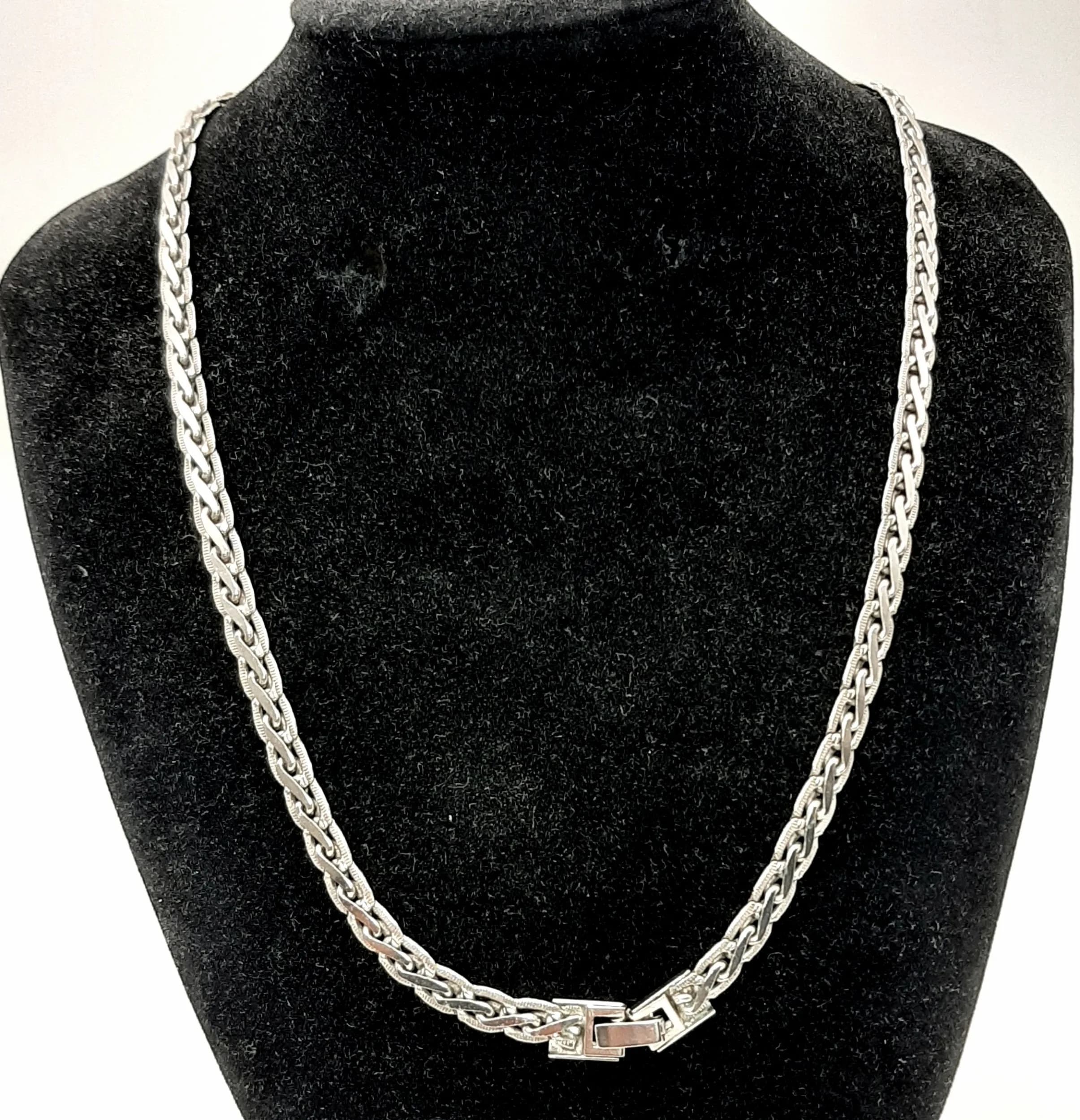 A Sterling Silver Intricate Link Chain Necklace. 50cm. 31.4g.