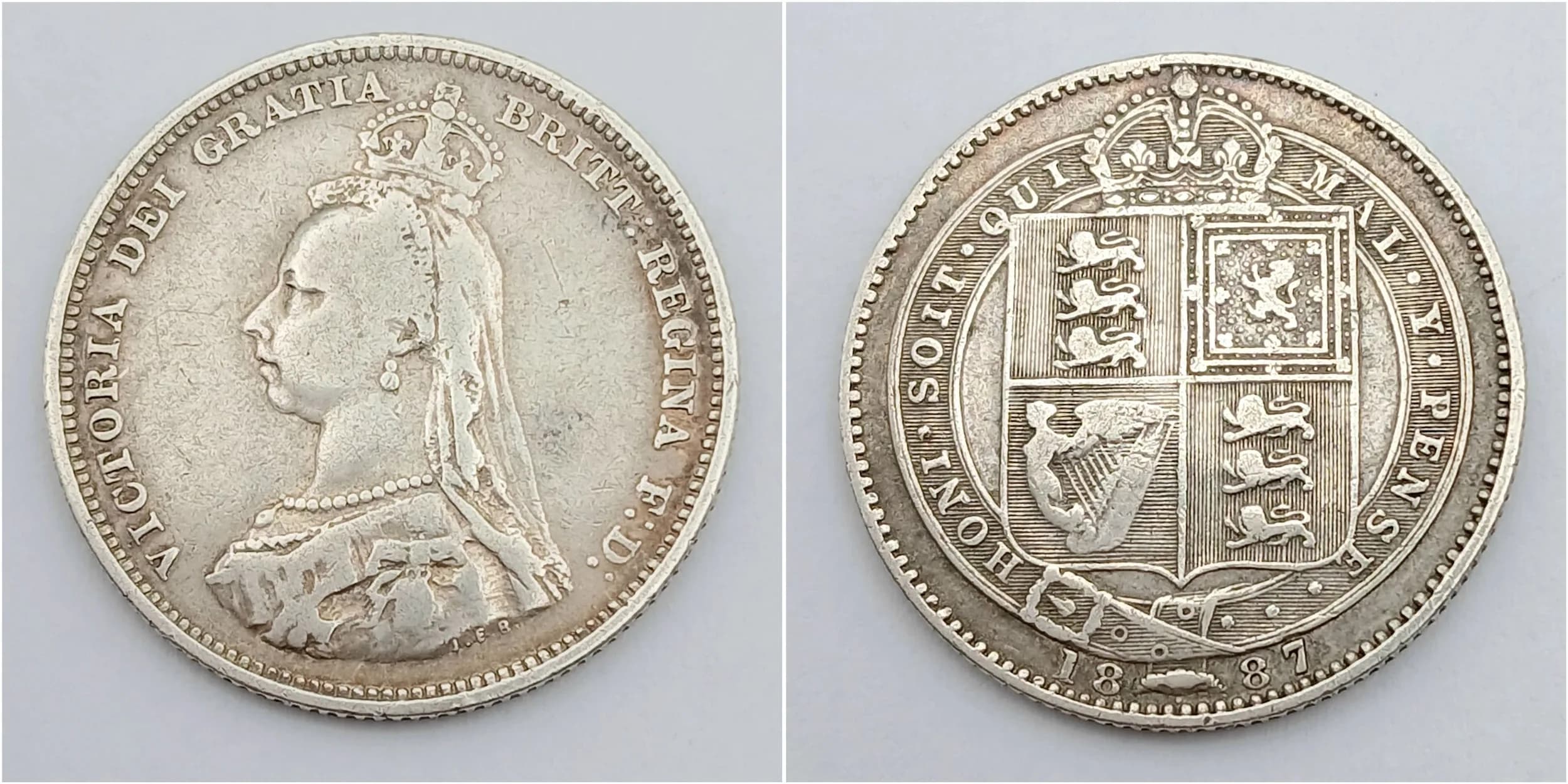 1887 SILVER SHILLING coin. Queen Victoria Golden Jubilee Mintage. Extra fine condition. Please see pictures.
