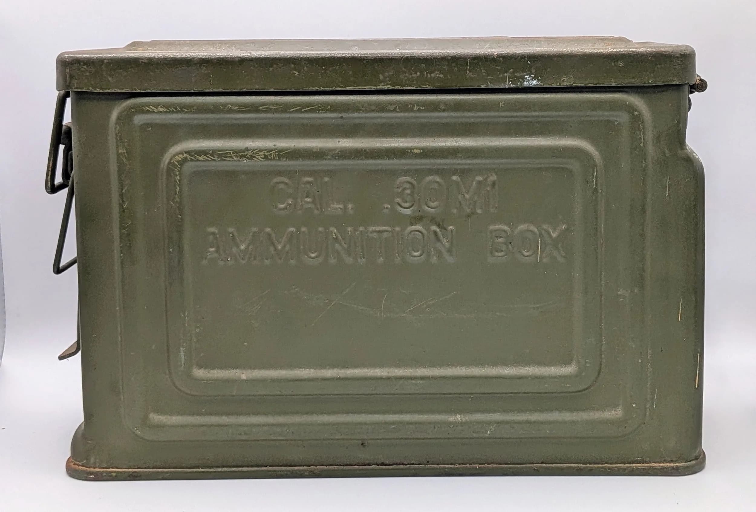 WW2 Reeves US .30 calibre ammo tin. This is an original military steel storage container stamped with the "REEVES" maker mark for .30 M1 or M2 ammunition used by United States forces from 1939 to 1945