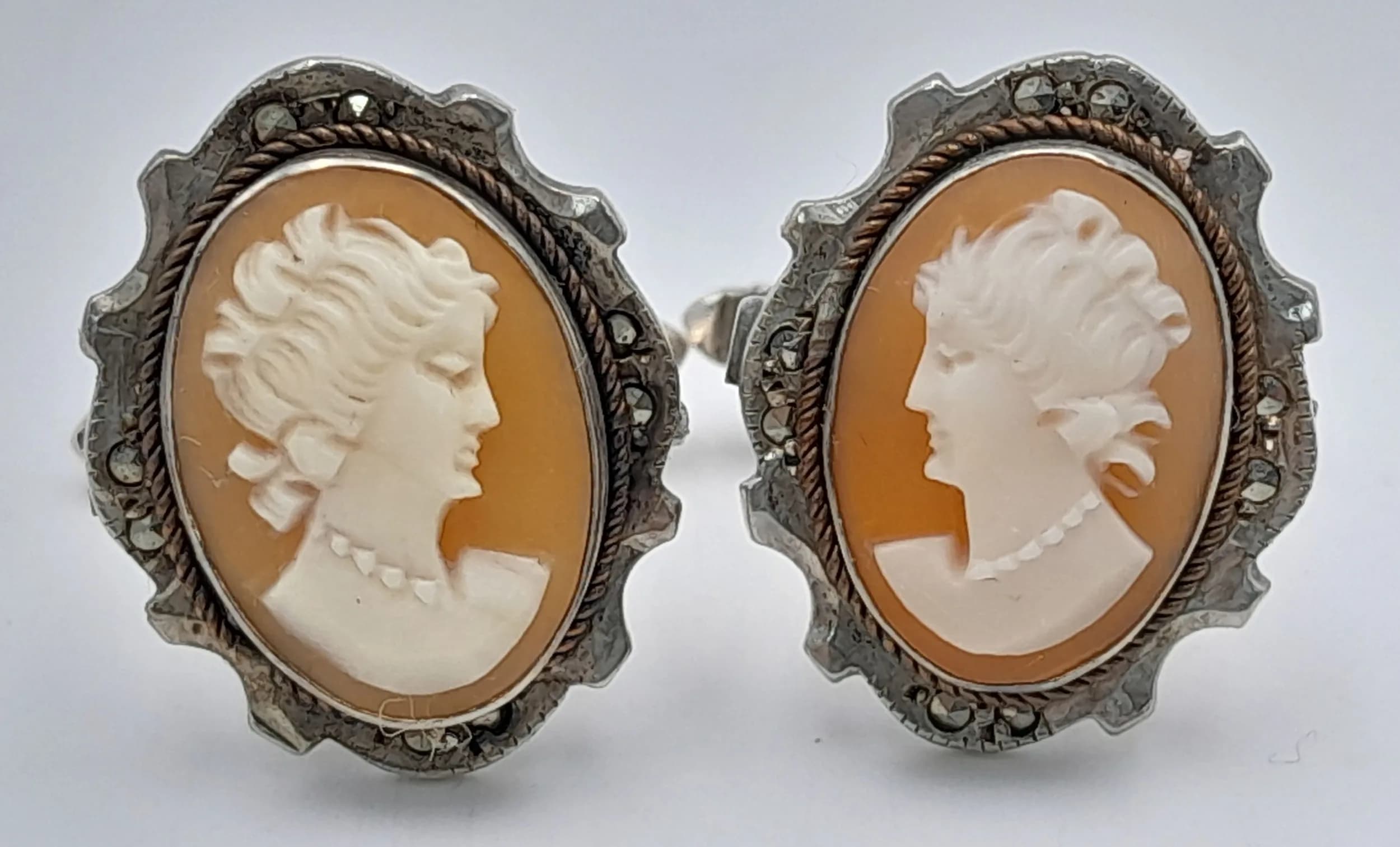 A Vintage, Mid-Century, Pair of Ladies Silver Cameo Cufflinks. 1.9cm Length. Gross Weight 8.07 grams.