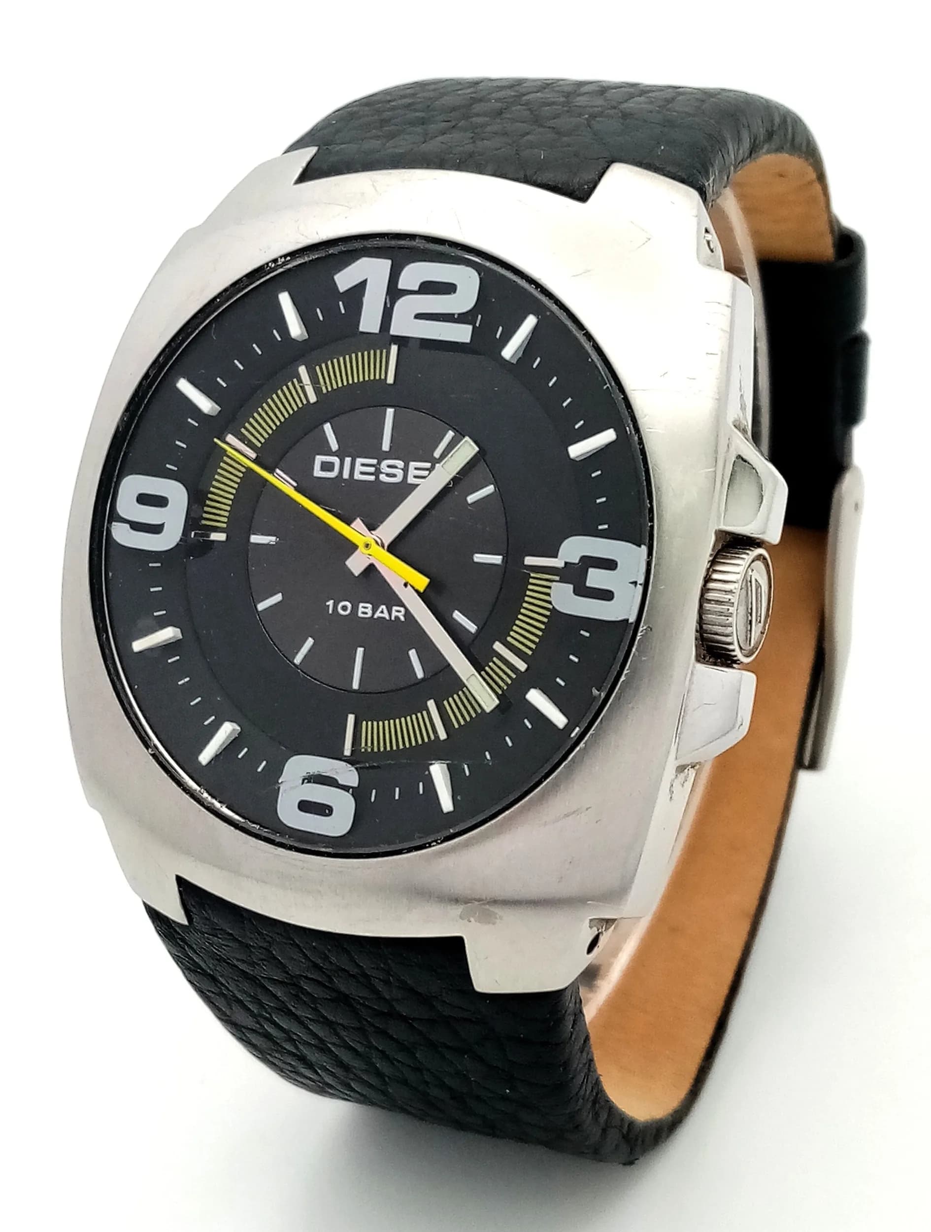 A DIESEL, ONLY THE BRAVE, BLACK LEATHER STRAP WATCH. ORIGINAL STRAP AND BUCKLE. IN FULL WORKING ORDER. NEW BATTERY FITTED RECENTLY. S/A 1702 - 1