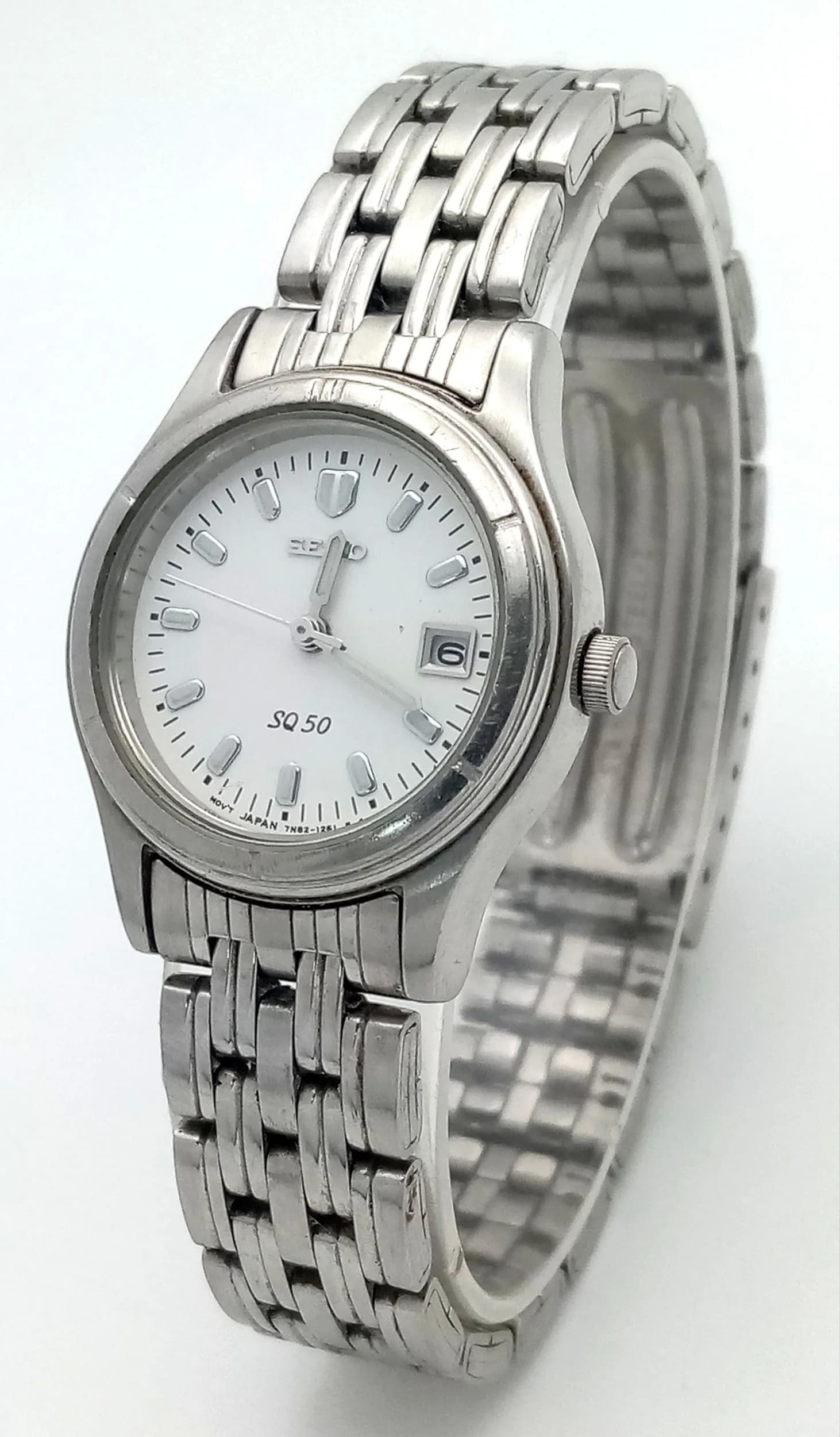 A SEIKO, STEEL, DATE FUNCTION, BRACELET WATCH. IN WORKING ORDER. S/A 1707 - 2