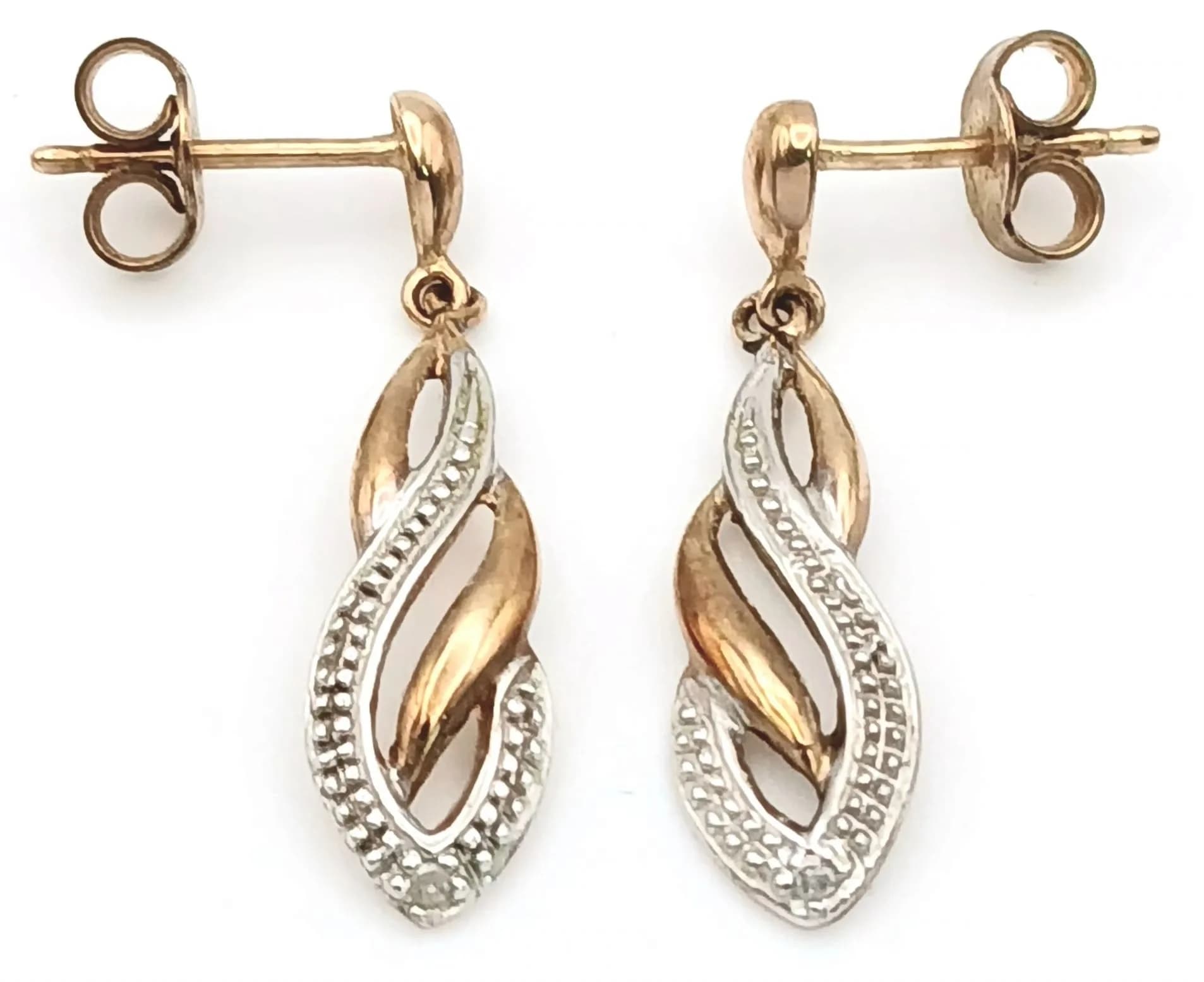 A Pair of 9K Yellow and White Gold Drop Earrings in Leaf Form. 2.5cm. 1.8g total weight.